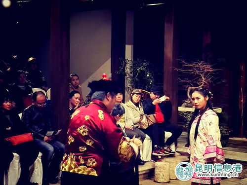 庭院话剧《琉璃》亮相南强街