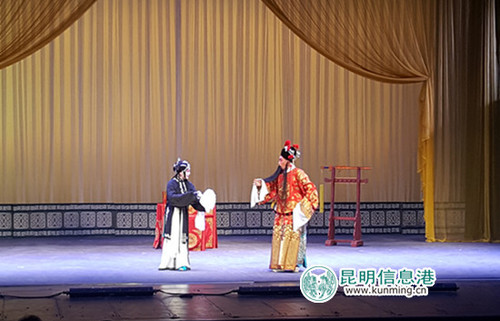 《秦香莲》演出现场 供图