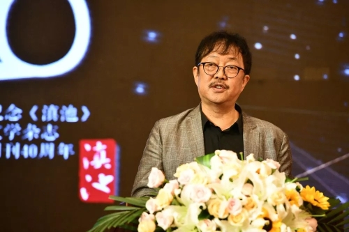 昆明作协主席、第十五届滇池文学奖评委会主席张庆国作评奖报告.webp