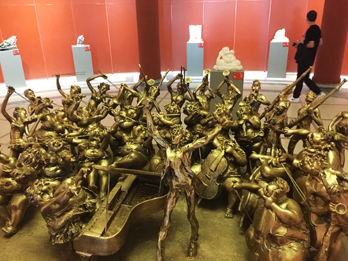 新作品《时代乐章》首次亮相。记者孙红亮摄