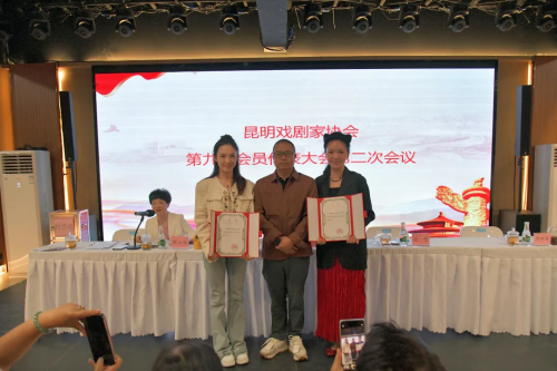 9958d766-dad6-42b9-976d-70d5e38b4da0